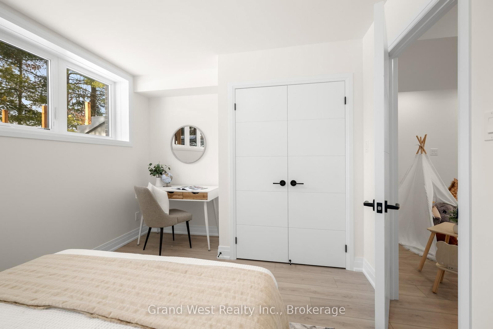 82 N Chalmers Street N - Photo 34