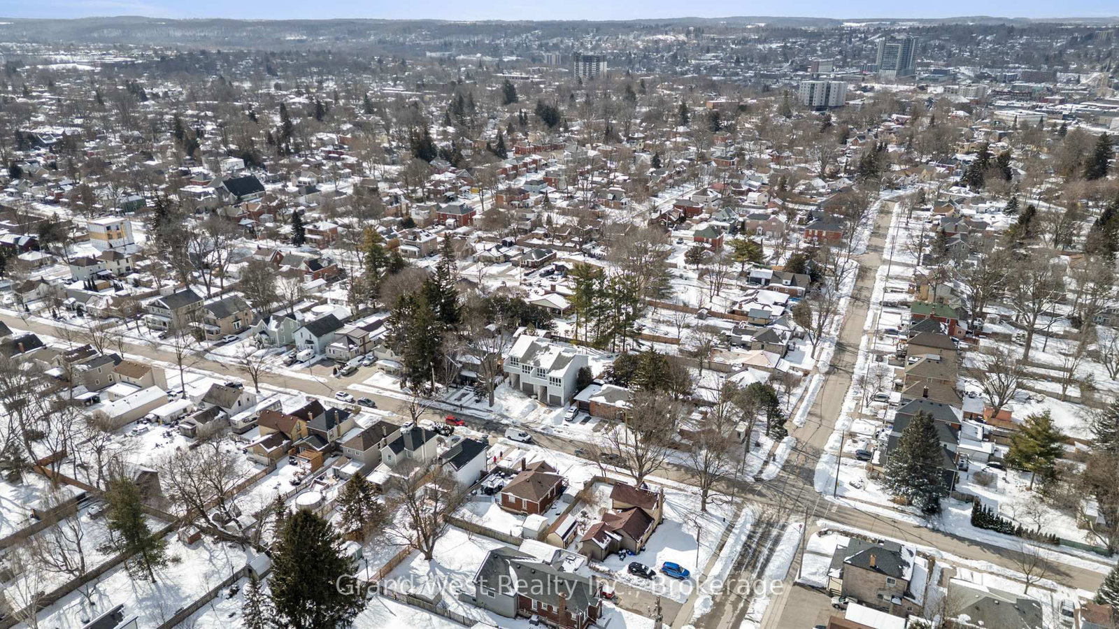 82 N Chalmers Street N - Photo 5