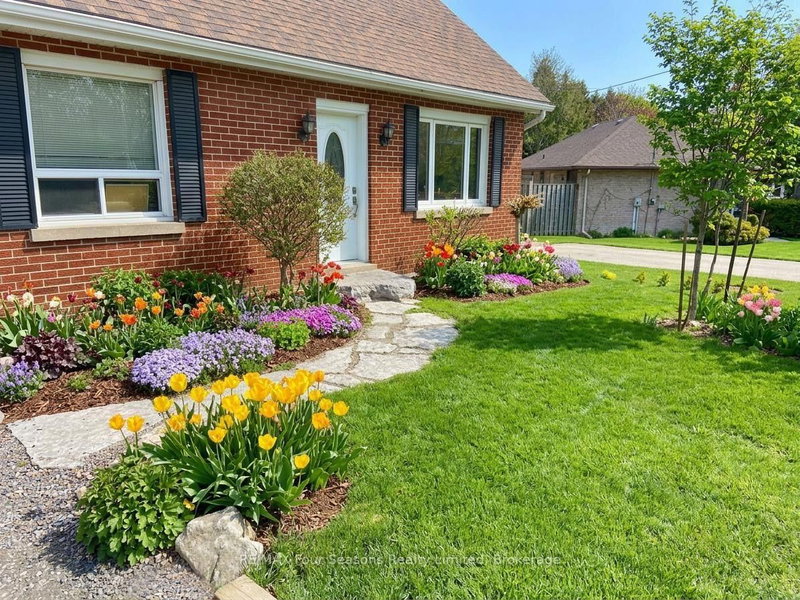 50 Amaranth St W, East Luther Grand Valley, L9W 5M5 | Image 2