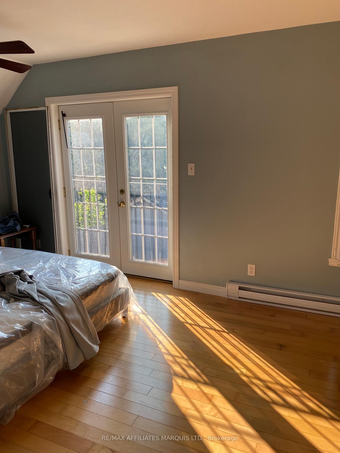 Detached House for sale at 7 Park Street, Cornwall, Ontario, K6H 1K1 - Cornwall - MLS: X12907564