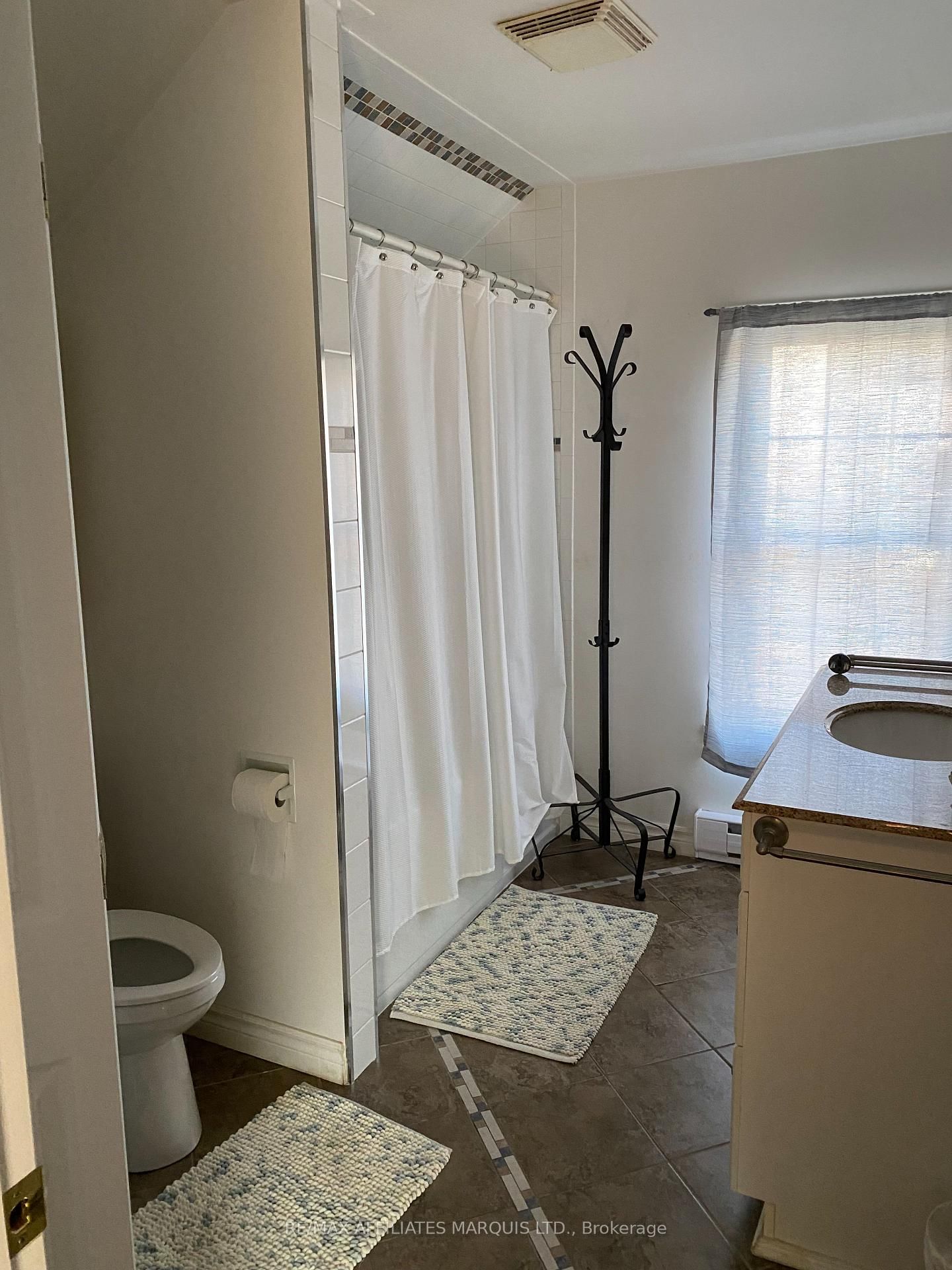 Detached House for sale at 7 Park Street, Cornwall, Ontario, K6H 1K1 - Cornwall - MLS: X12907564