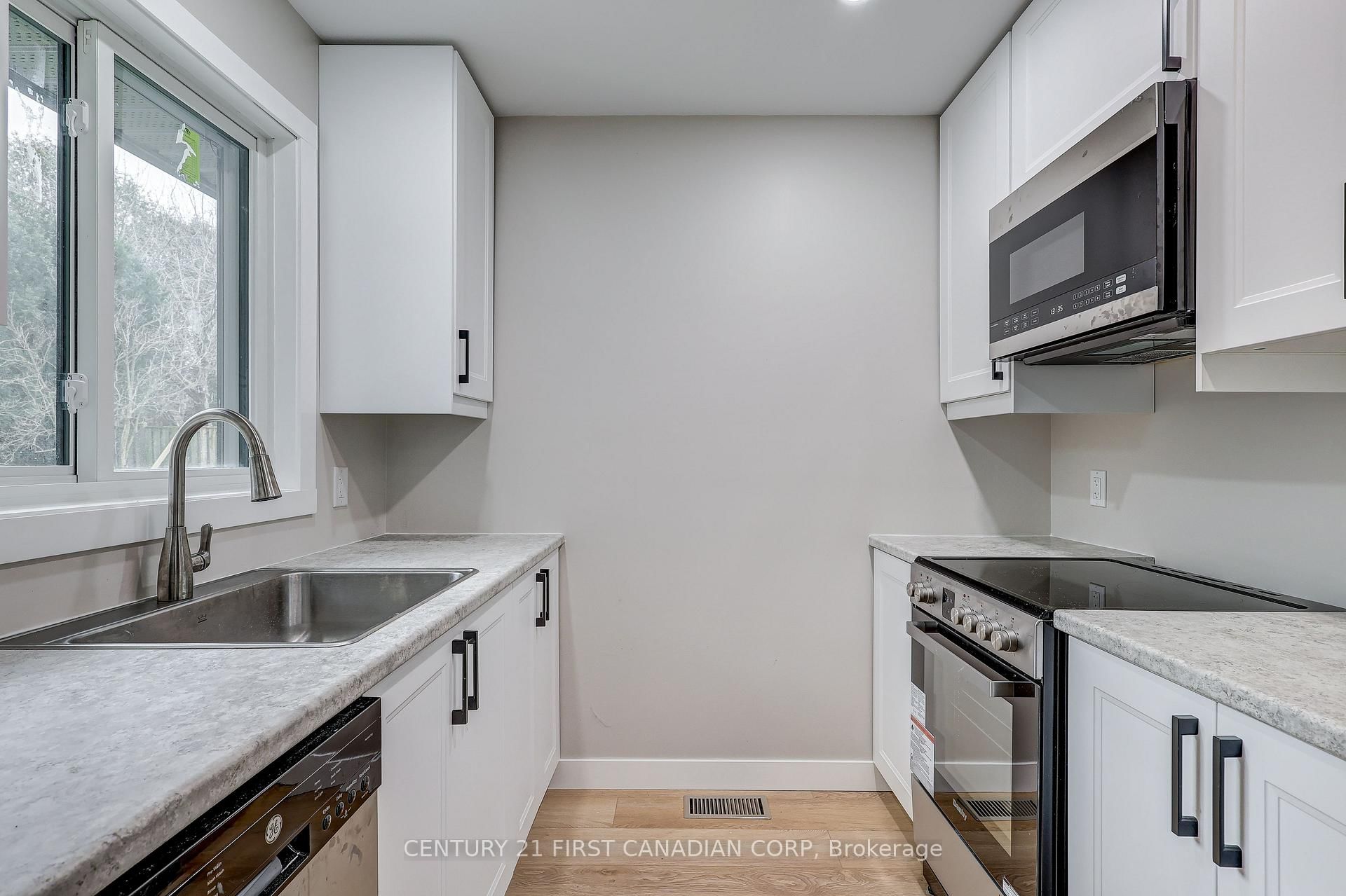 123 HILLSMOUNT Crescent