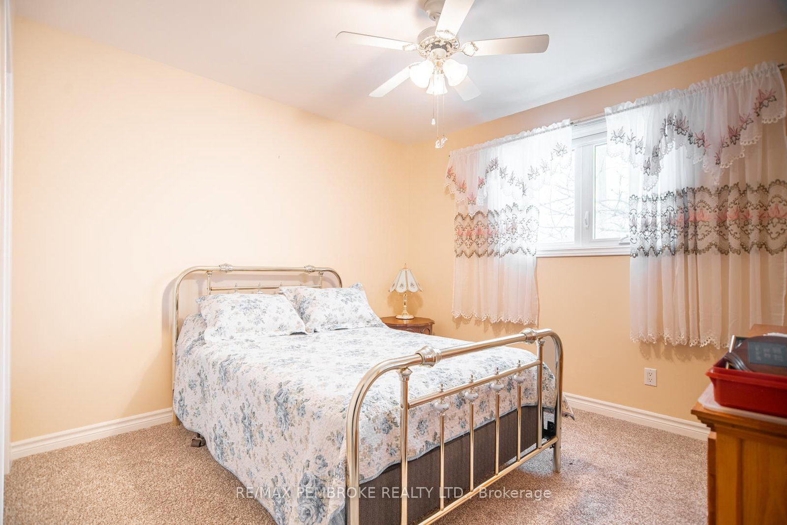 Listing Image 14