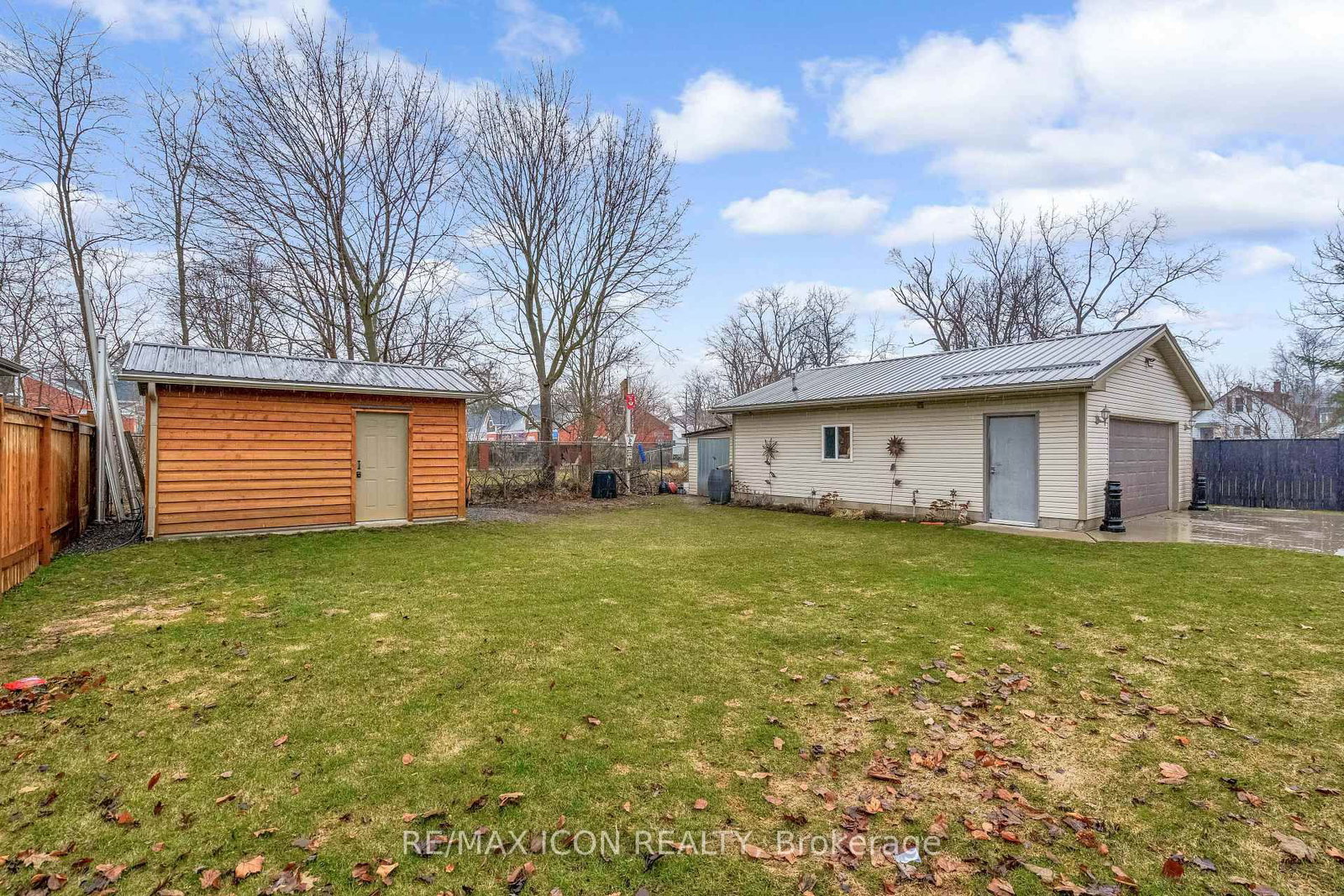 Listing photo 4