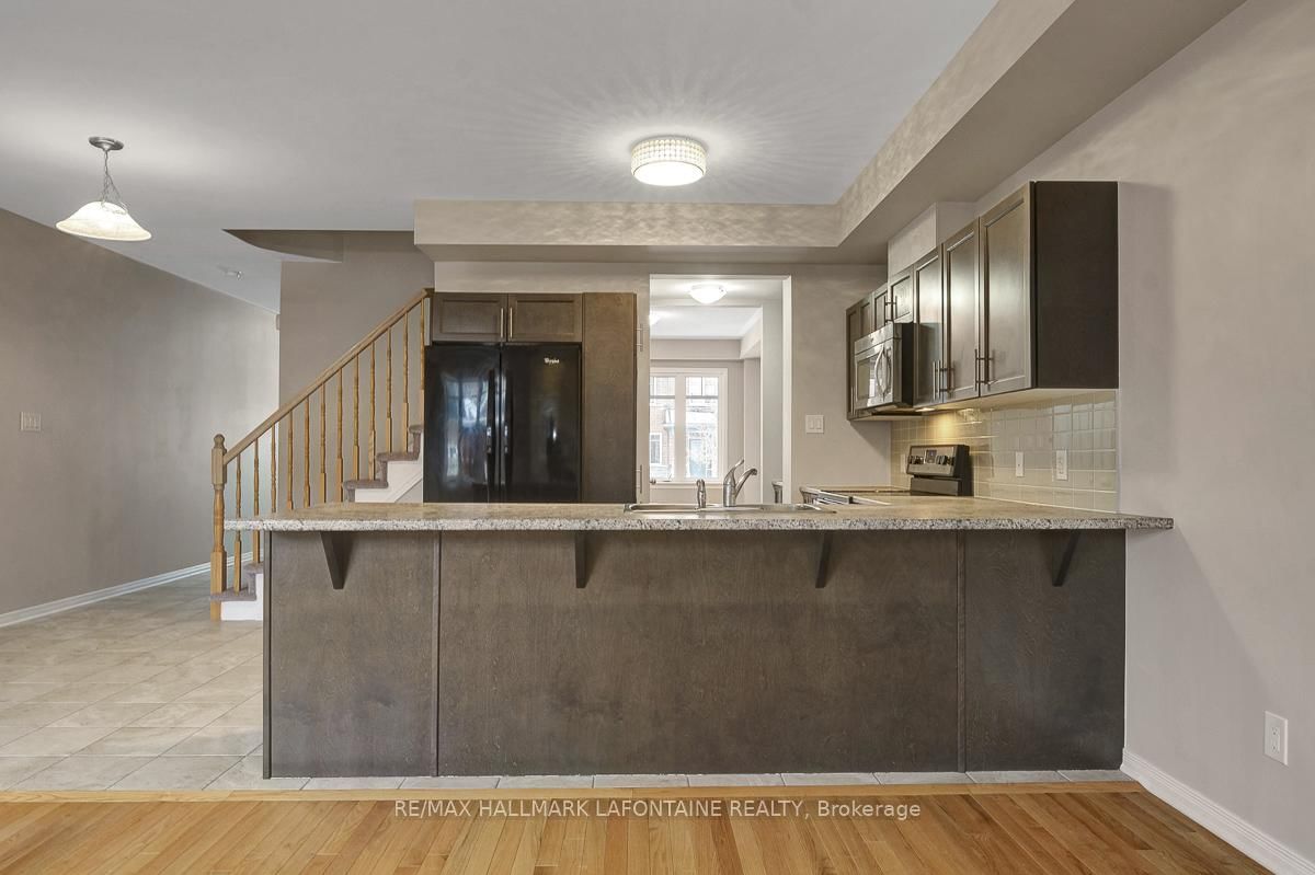 Townhouse for sale at 381 Sweetflag Street, Ottawa, Ontario, K2J 5Y7 - Barrhaven - Longfields - MLS: X12908024