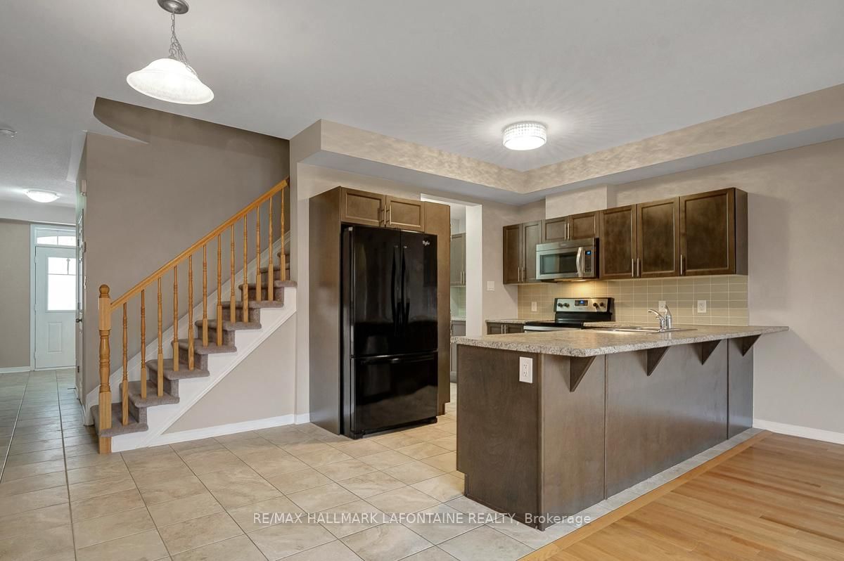 Townhouse for sale at 381 Sweetflag Street, Ottawa, Ontario, K2J 5Y7 - Barrhaven - Longfields - MLS: X12908024