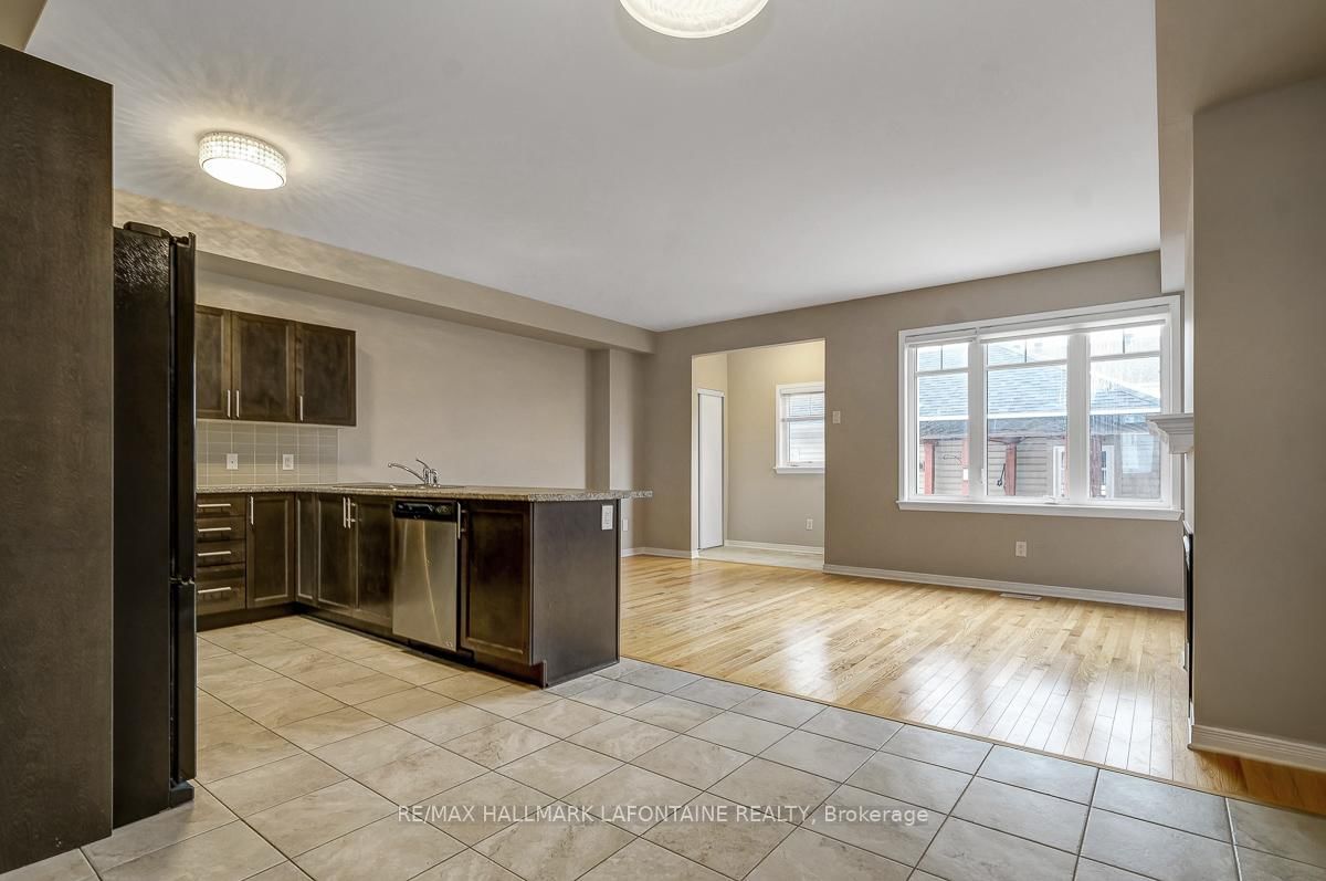 Townhouse for sale at 381 Sweetflag Street, Ottawa, Ontario, K2J 5Y7 - Barrhaven - Longfields - MLS: X12908024