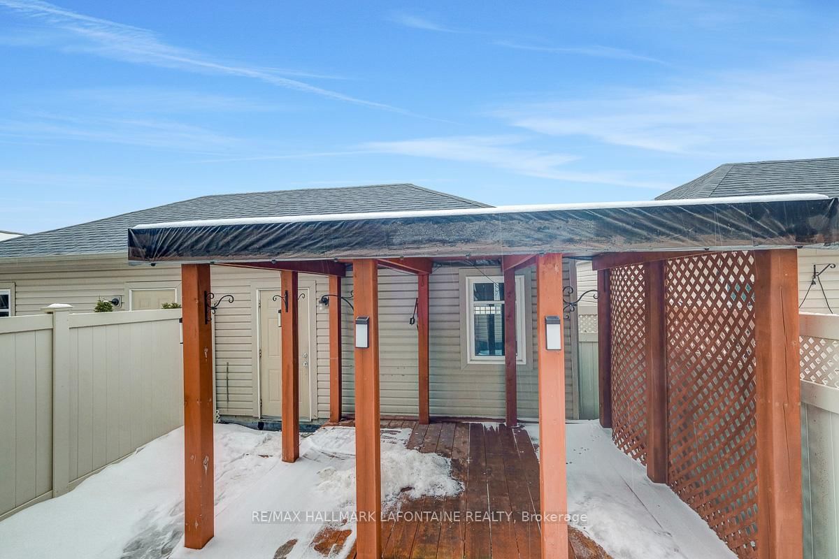 Townhouse for sale at 381 Sweetflag Street, Ottawa, Ontario, K2J 5Y7 - Barrhaven - Longfields - MLS: X12908024