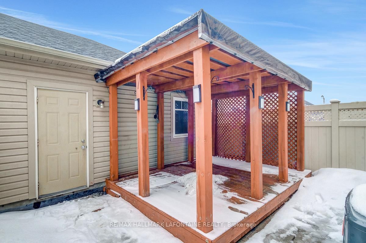 Townhouse for sale at 381 Sweetflag Street, Ottawa, Ontario, K2J 5Y7 - Barrhaven - Longfields - MLS: X12908024