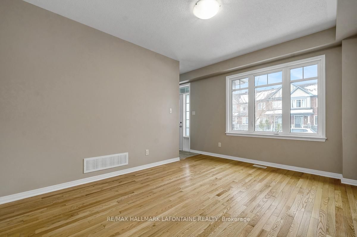 Townhouse for sale at 381 Sweetflag Street, Ottawa, Ontario, K2J 5Y7 - Barrhaven - Longfields - MLS: X12908024