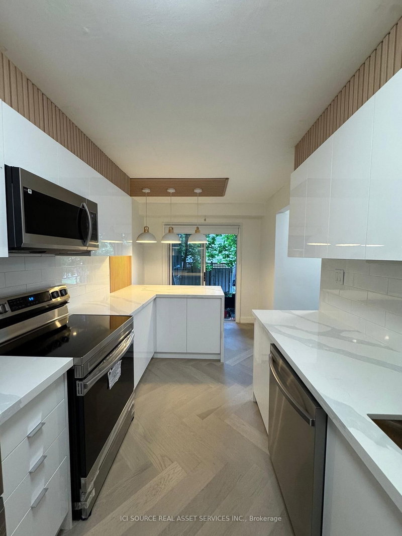 10 - 914 Mohawk Rd E, Hamilton, L8T 2R8 | Image 2