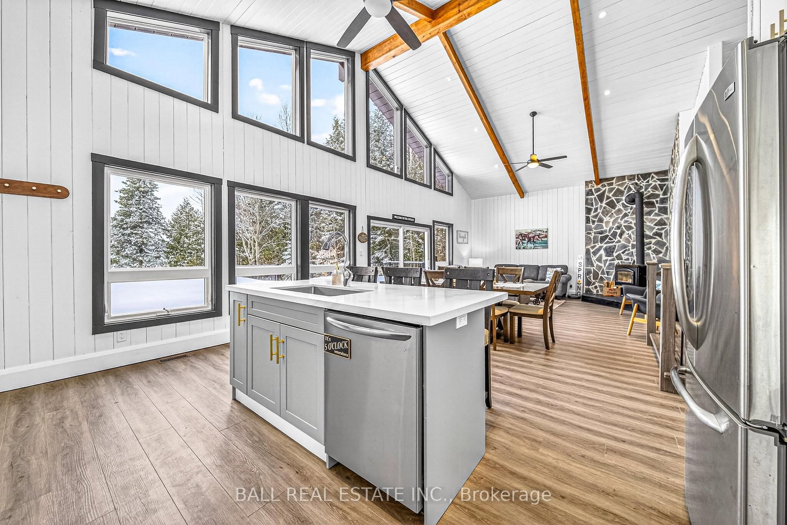 Listing Image 7