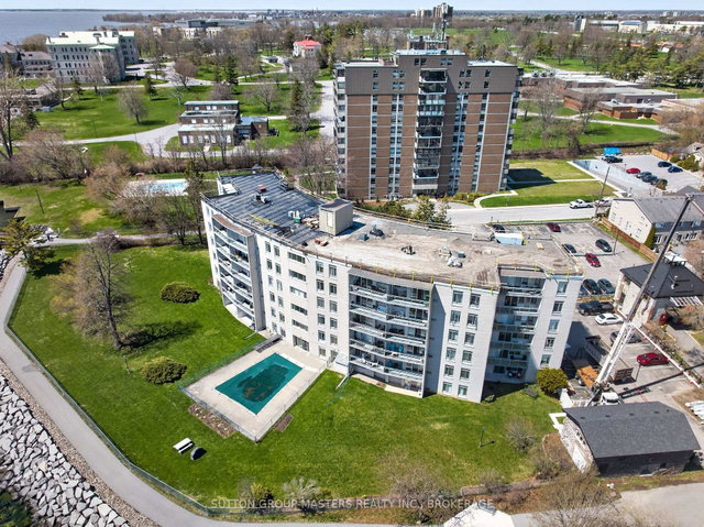 401 - 1 Mowat Avenue