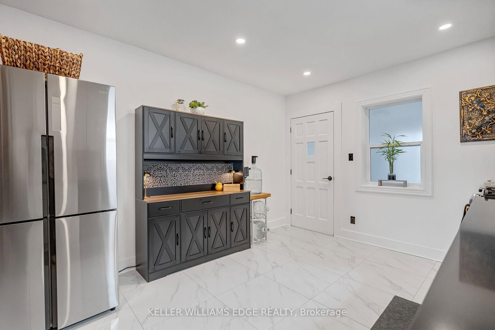 Townhouse for sale at 188 Bay Street, Hamilton, Ontario, L8R 2P7 - Central - MLS: X12908578