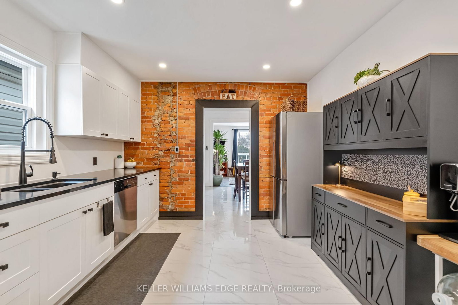 188 Bay Street N - Photo 13