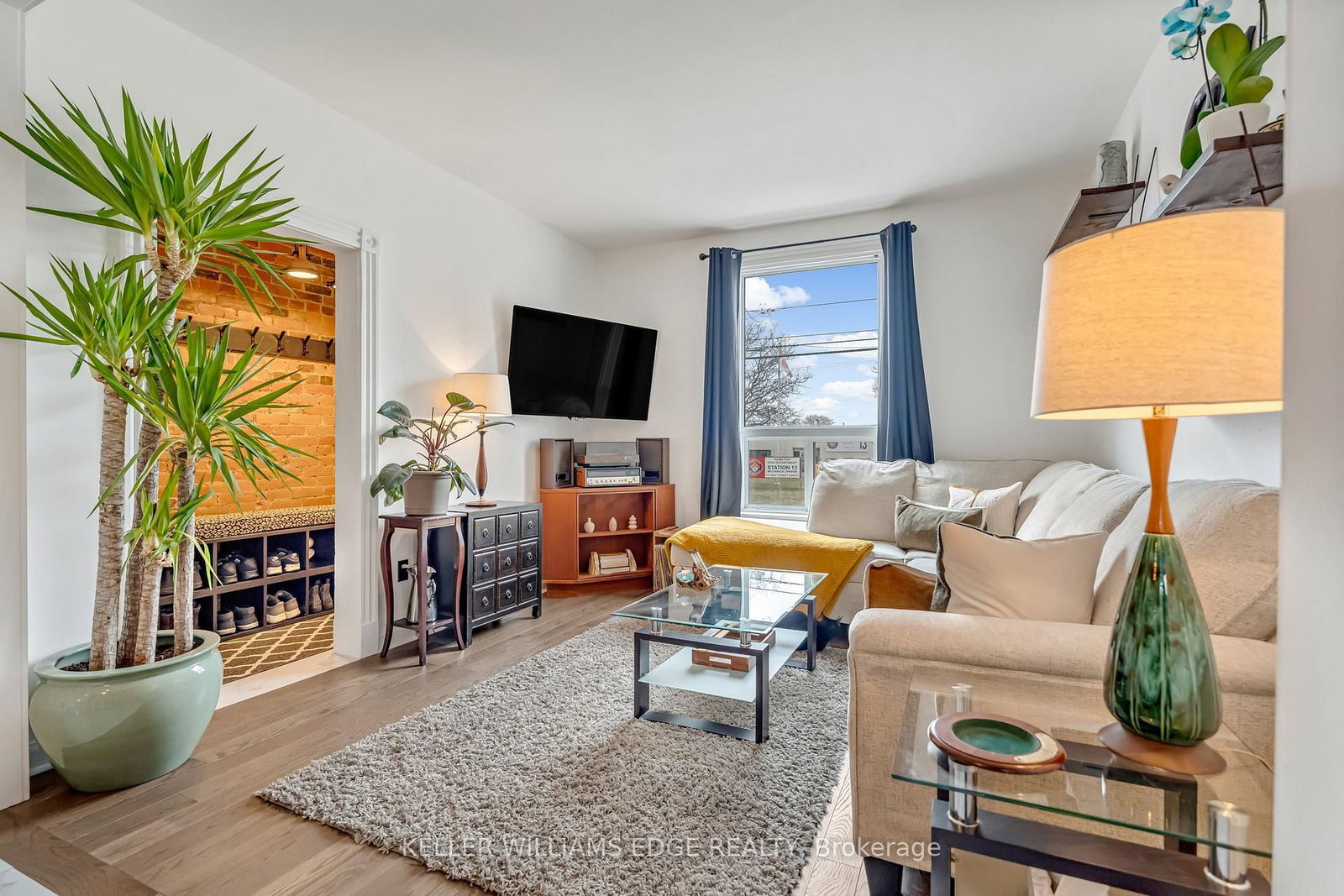 Townhouse for sale at 188 Bay Street, Hamilton, Ontario, L8R 2P7 - Central - MLS: X12908578