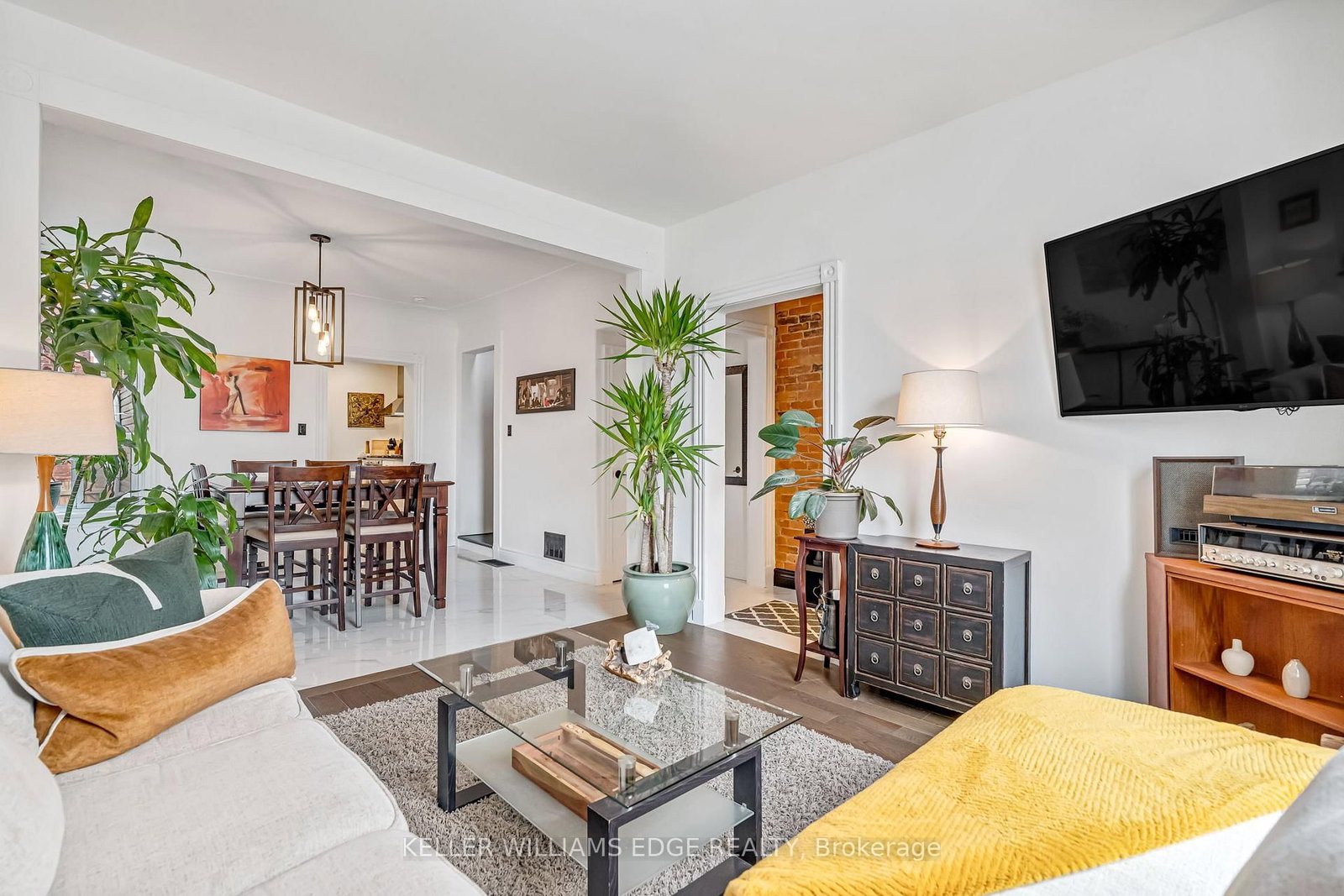 Townhouse for sale at 188 Bay Street, Hamilton, Ontario, L8R 2P7 - Central - MLS: X12908578