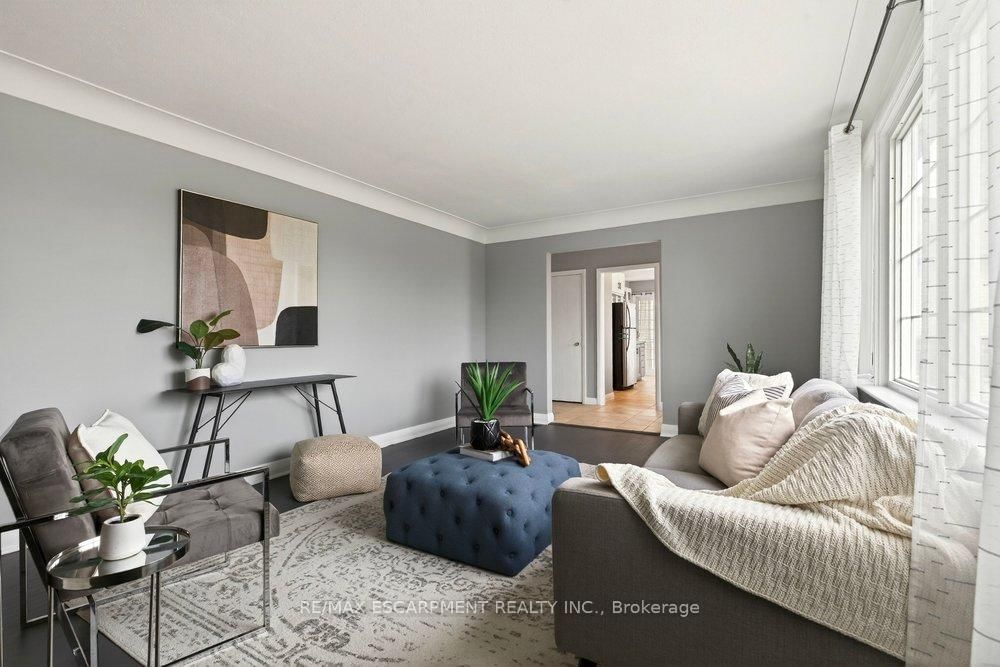 Detached House for sale at 76 MARGARET Avenue, Hamilton, Ontario, L8G 3G5 - Stoney Creek - MLS: X12908590