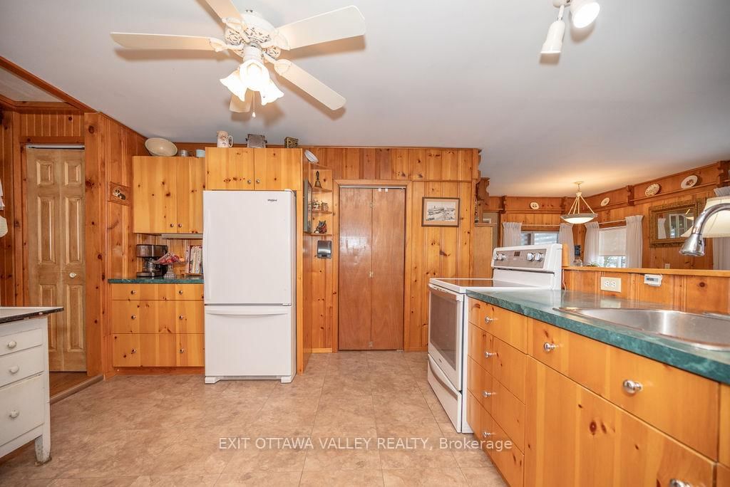 51 Myrlin Way • Deep River, ON photo 10