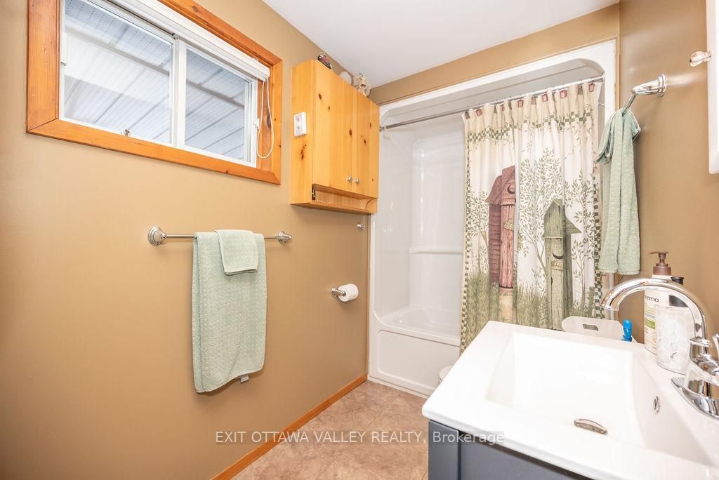 51 Myrlin Way • Deep River, ON photo 24
