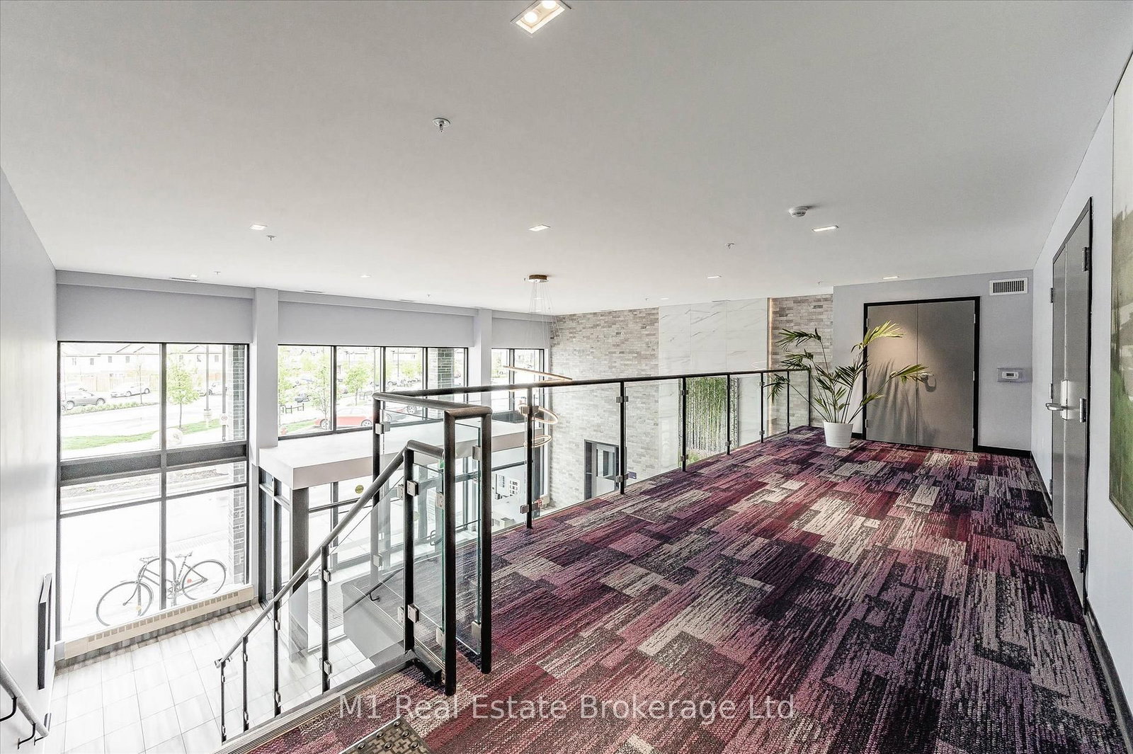 35 Kingsbury Square, Unit 215 - Photo 7