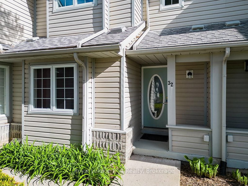 Unit #32 - 162 Settlers Way