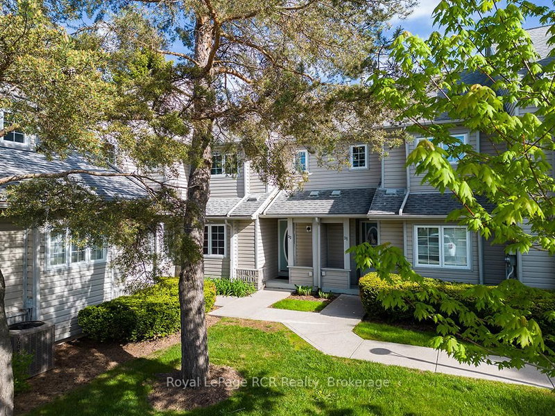 Unit #32 - 162 Settlers Way, Blue Mountains, L9Y 0M4 | Image 2