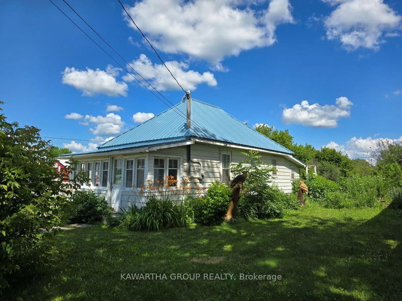 129 Lindsay St, Kawartha Lakes, K0M 1N0 | Image 2