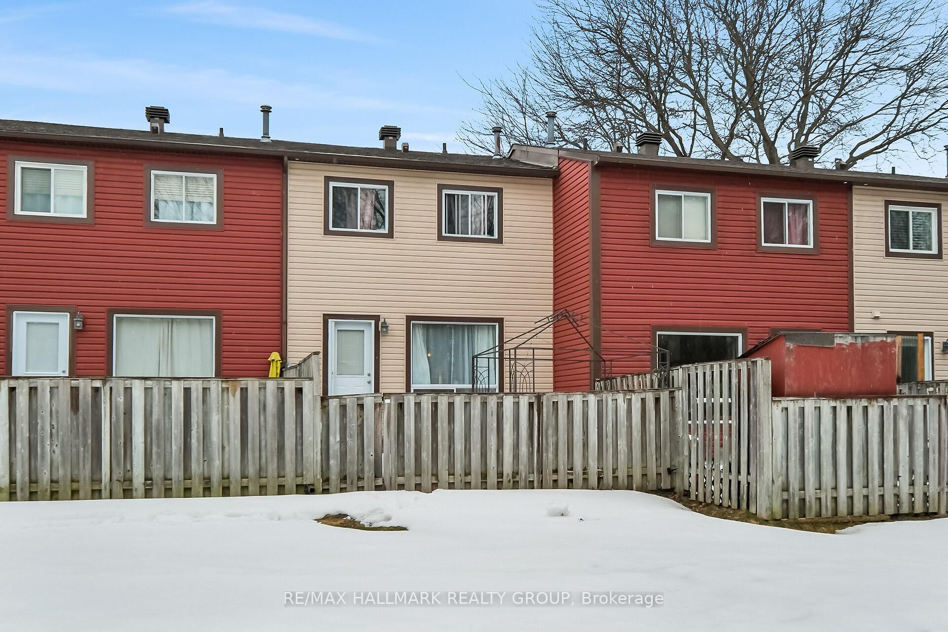 119 Teal Crescent