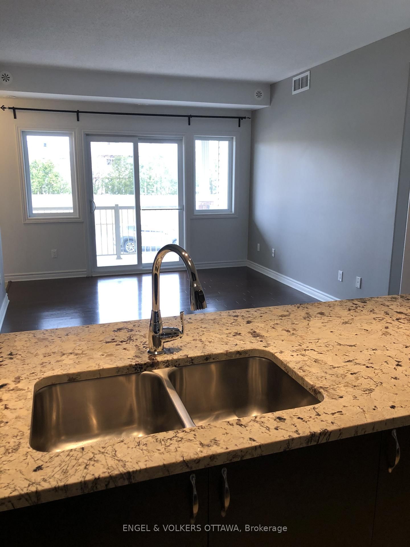 139 Harthill Way, Unit C - Photo 5