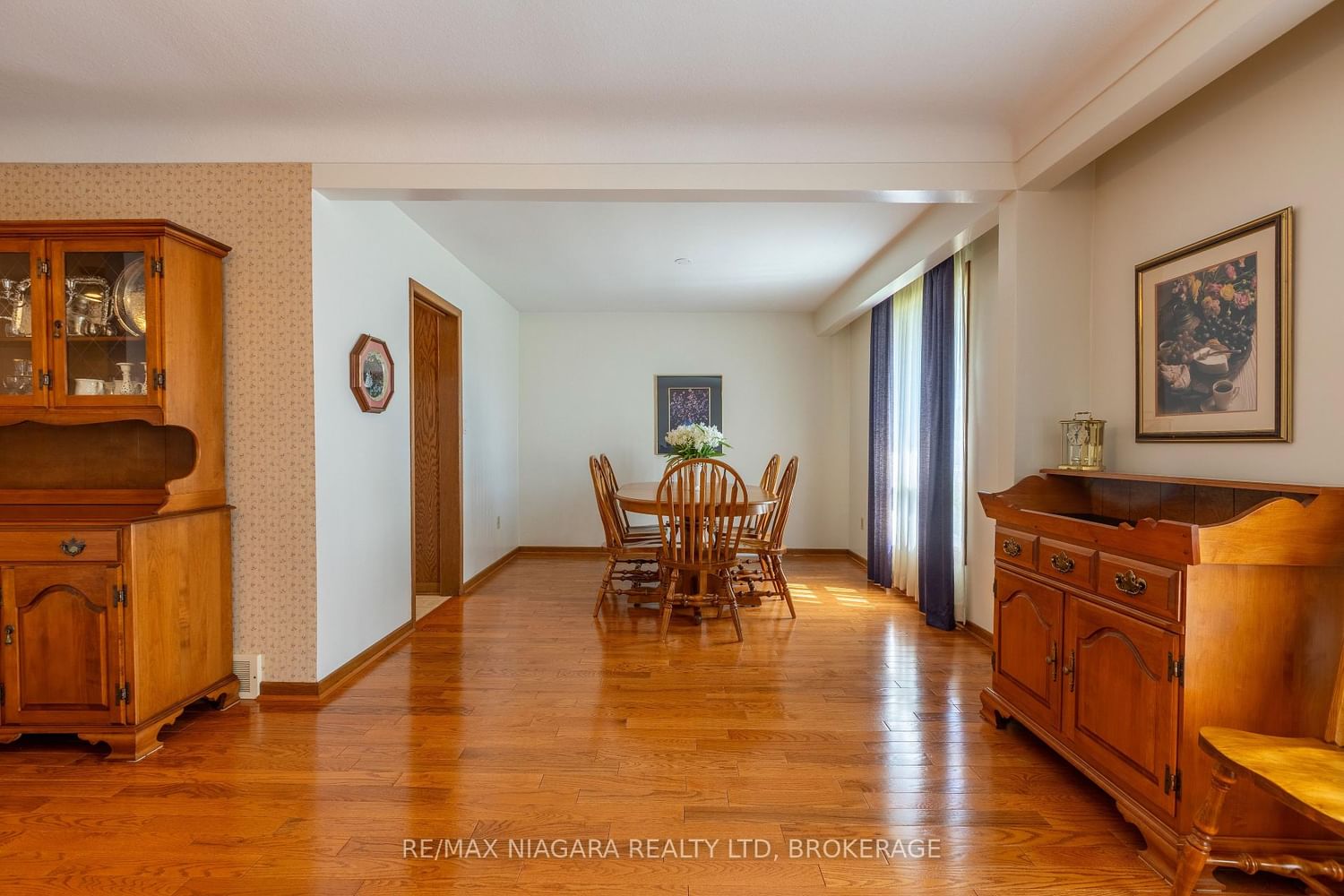 Detached House for sale at 82 Westwood Crescent, Welland, Ontario, L3C 4R3 - Prince Charles - MLS: X12909580