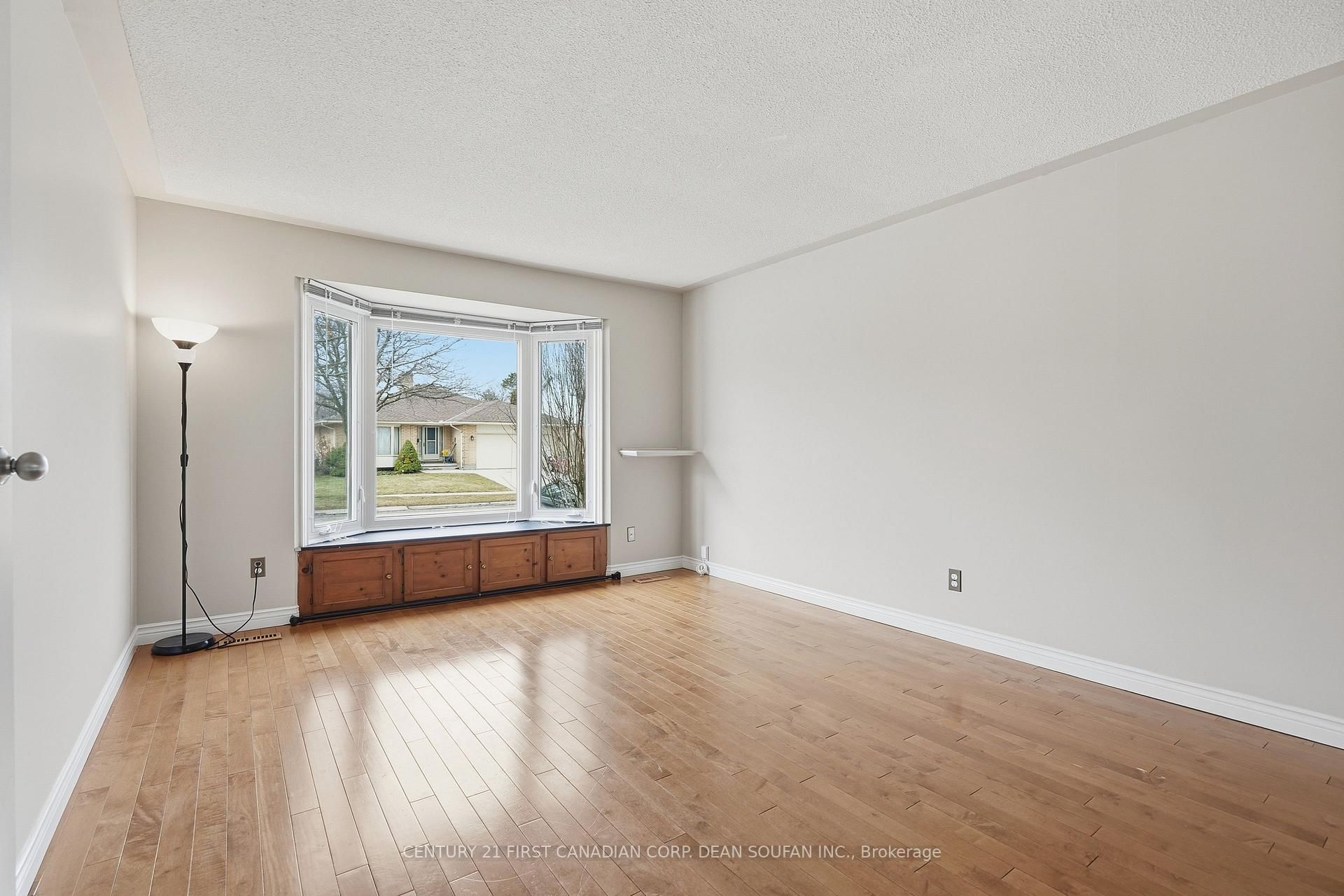 19 Lynngate Grove