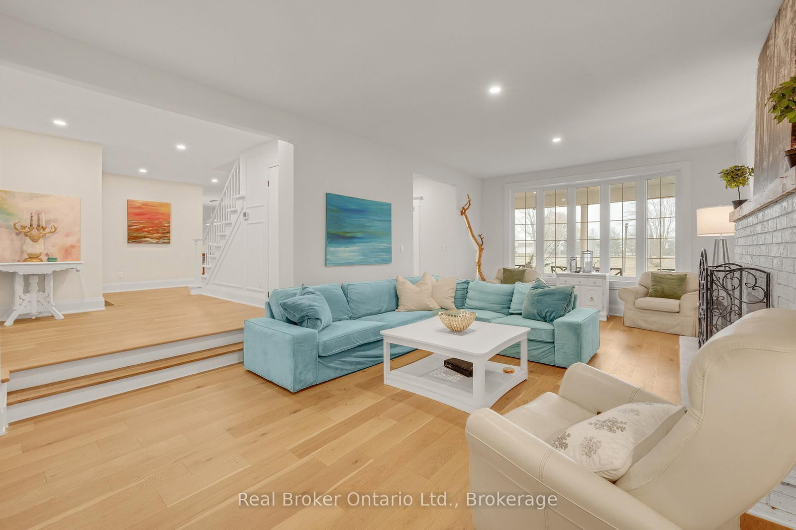 Listing Image 7