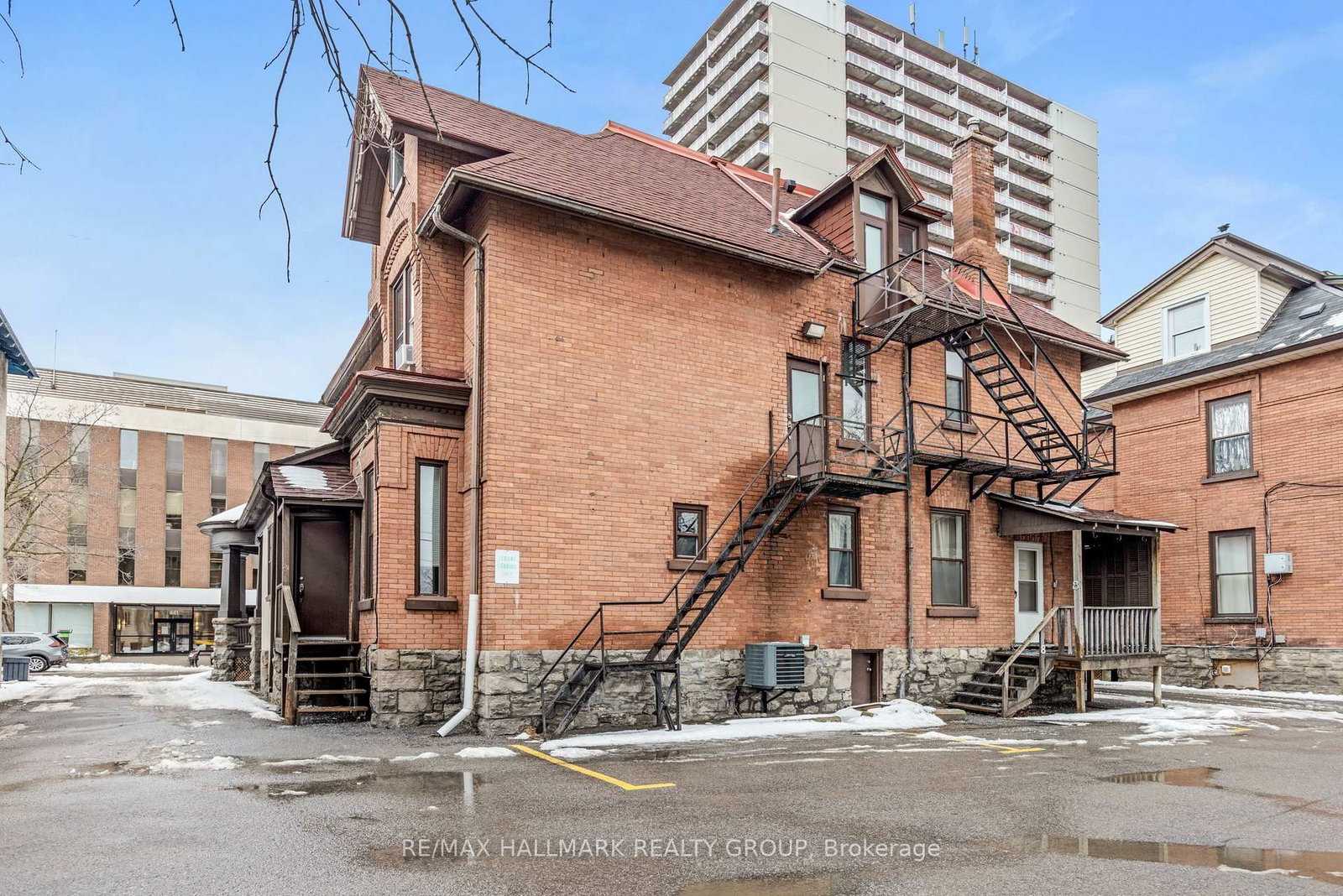 436 MacLaren Street - Photo 8