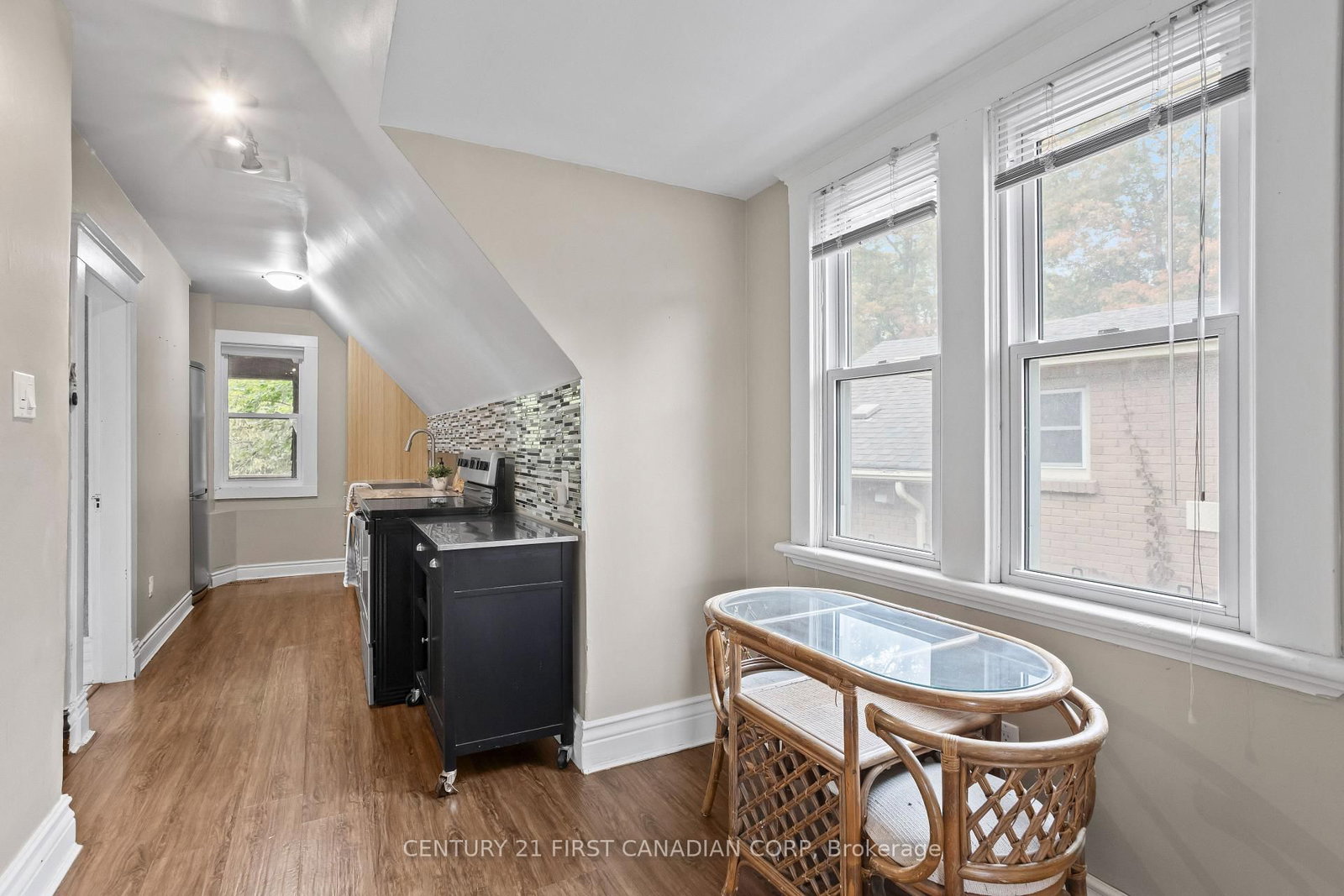 Listing Image 22