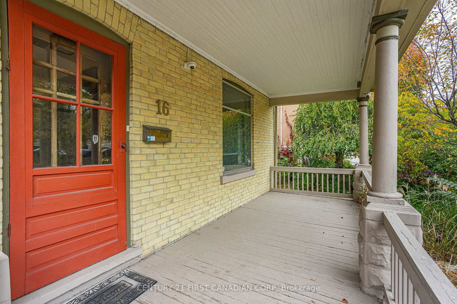 Listing Image 4