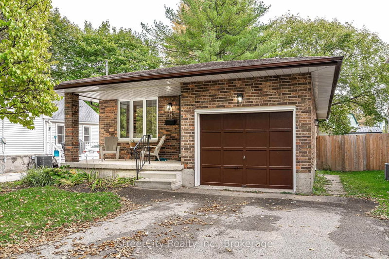 525 Albert St E, Stratford, N5A 3L6 | Image 2