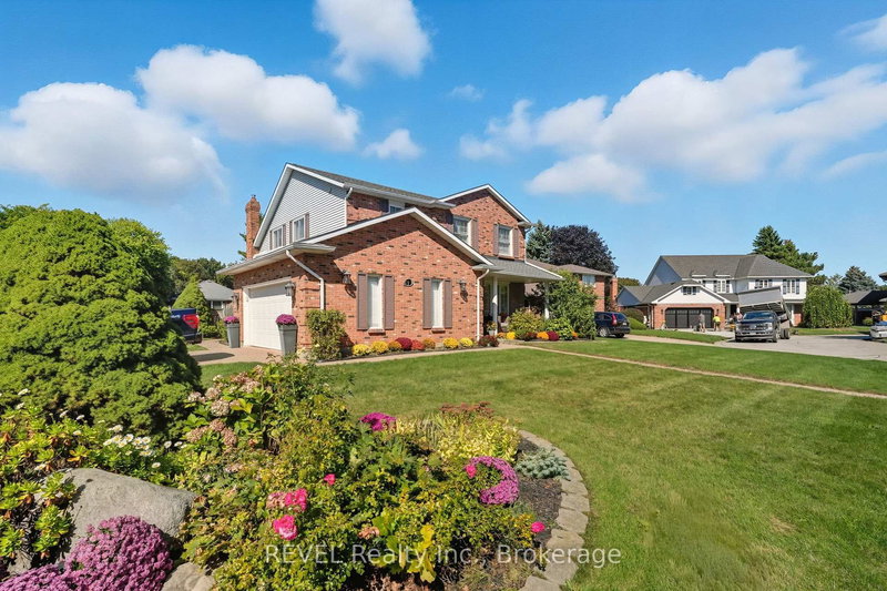 1 Spartan Crt, St. Catharines, L2N 7M5 | Image 2