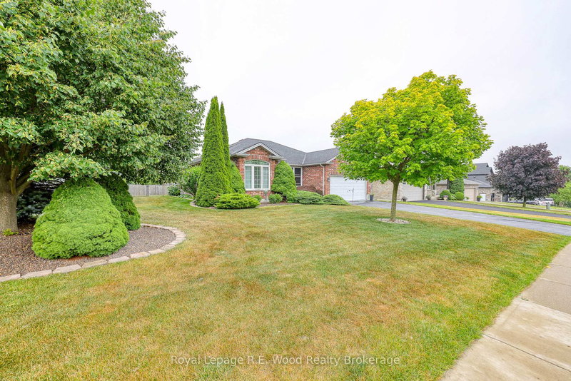 36 Morning Glory Dr, Tillsonburg, N4G 5S9 | Image 2