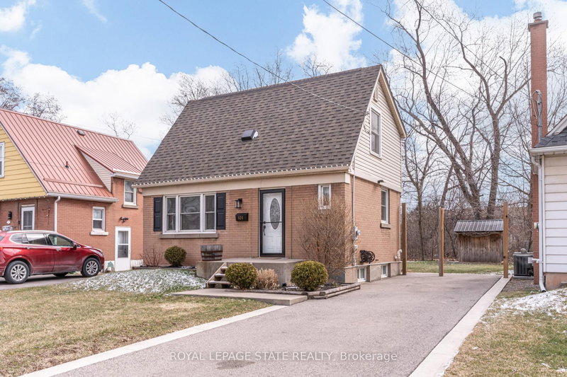 home for sale on 624 Burgess Avenue