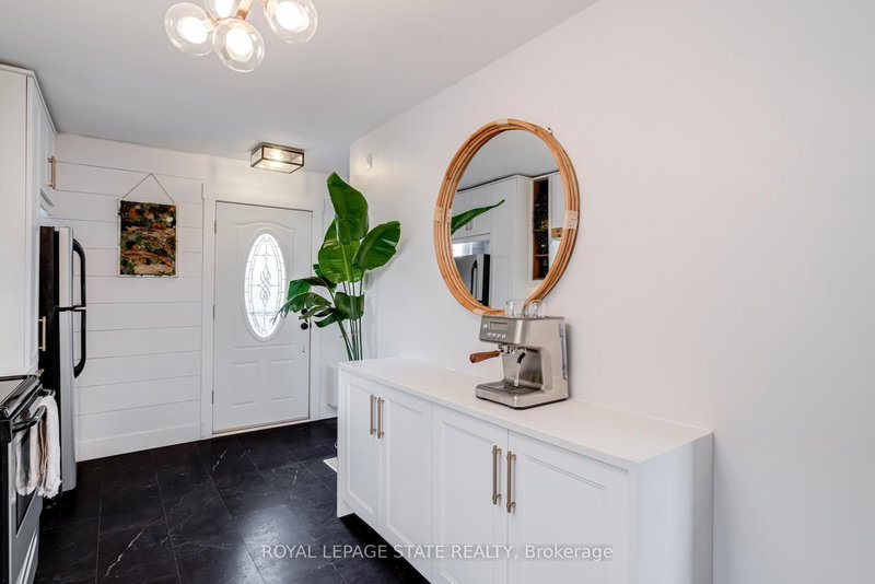 624 Burgess Ave, Hamilton, L8H 6H9 | Image 2