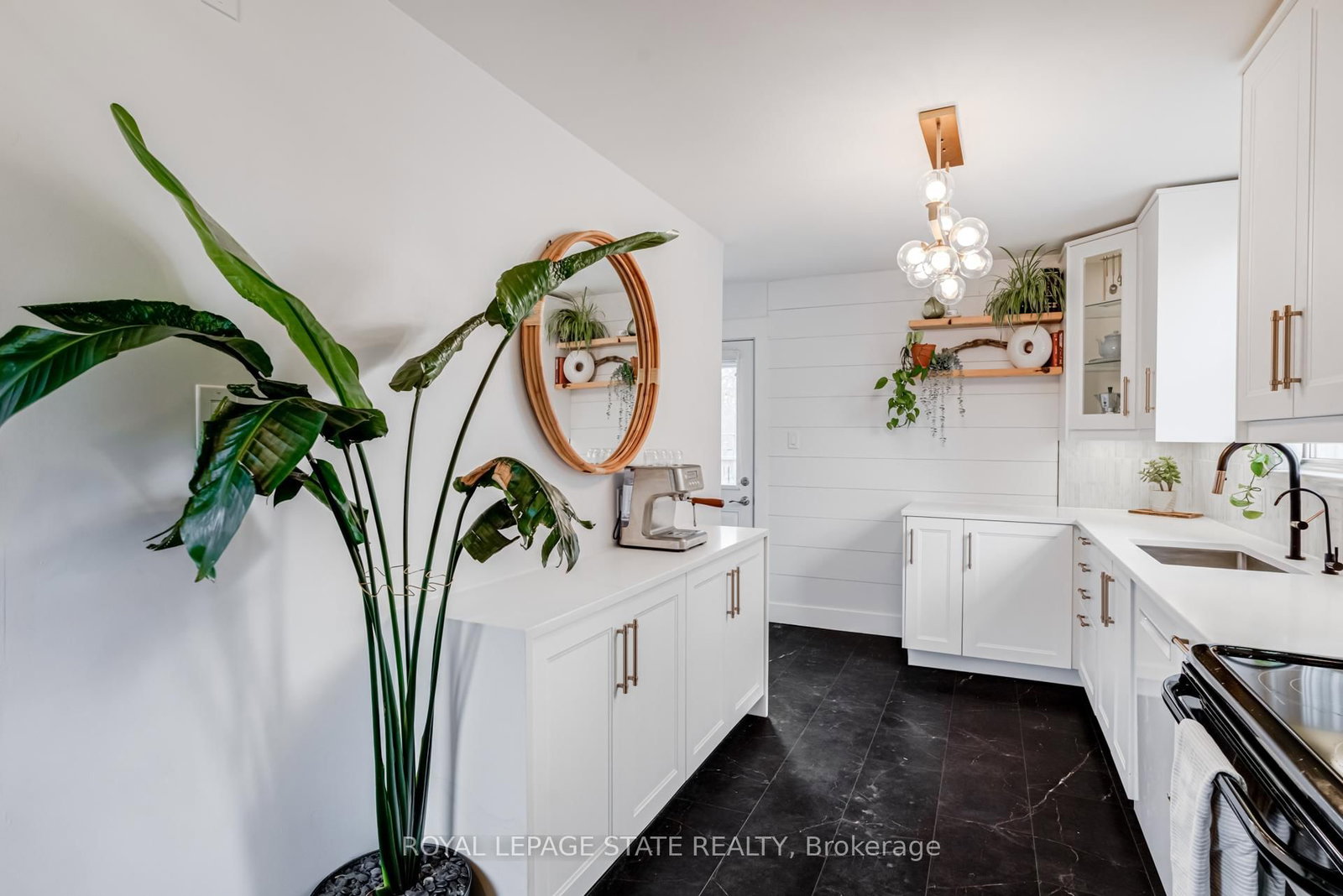 Detached House for sale at 624 Burgess Avenue, Hamilton, Ontario, L8H 6H9 - Parkview - MLS: X12910220