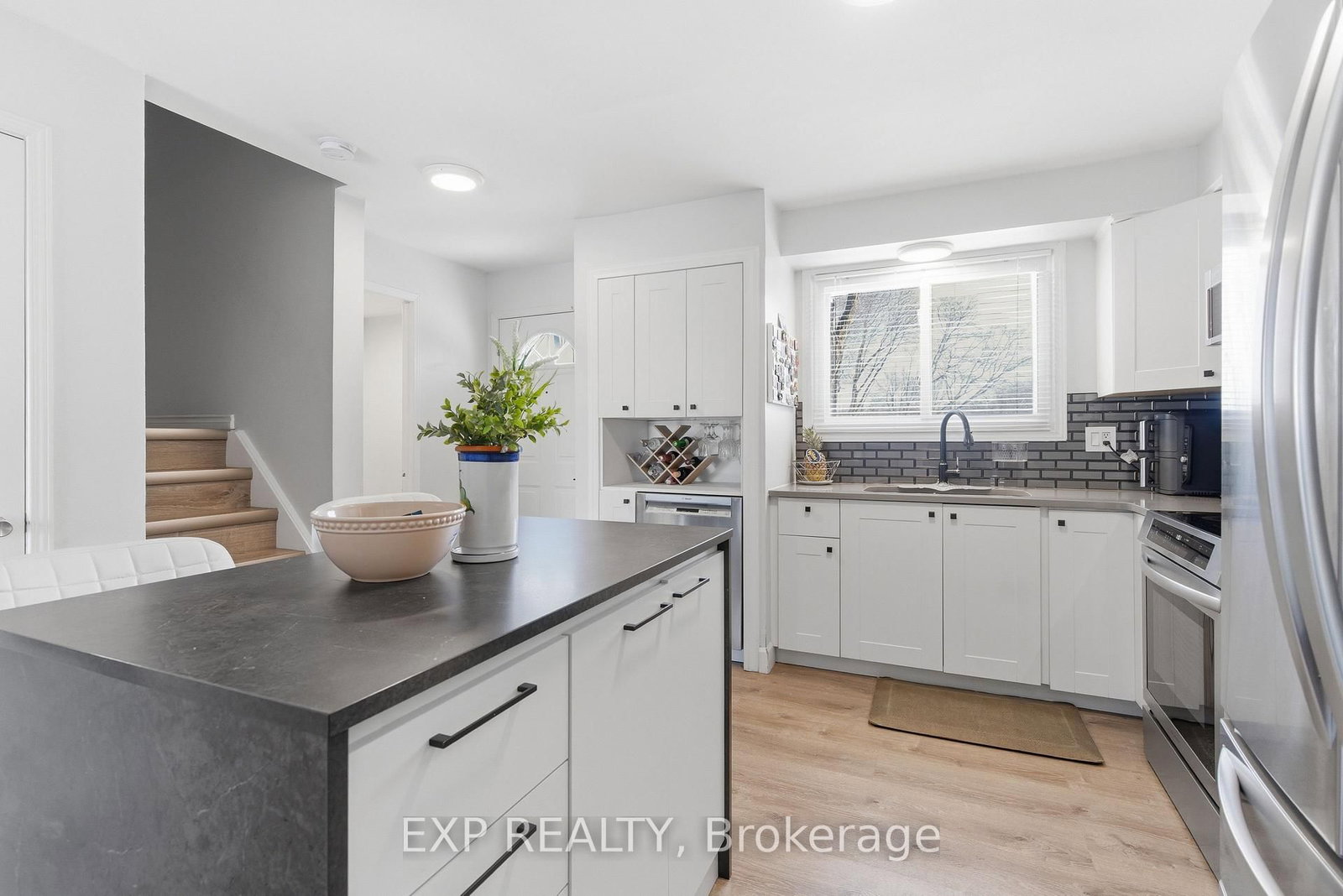 3322 ADDISON Avenue, Unit 10 - Photo 4