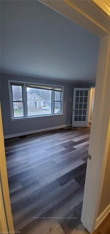 89 Elgin Street N - Photo 23