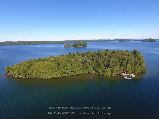 855 Lake Temagami Island