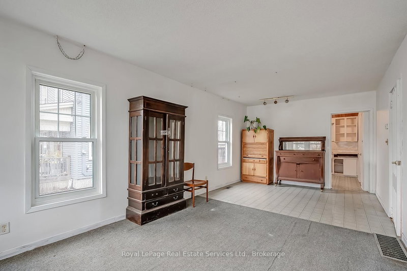 166 East 6th St, Hamilton, L9A 3C3 | Image 2