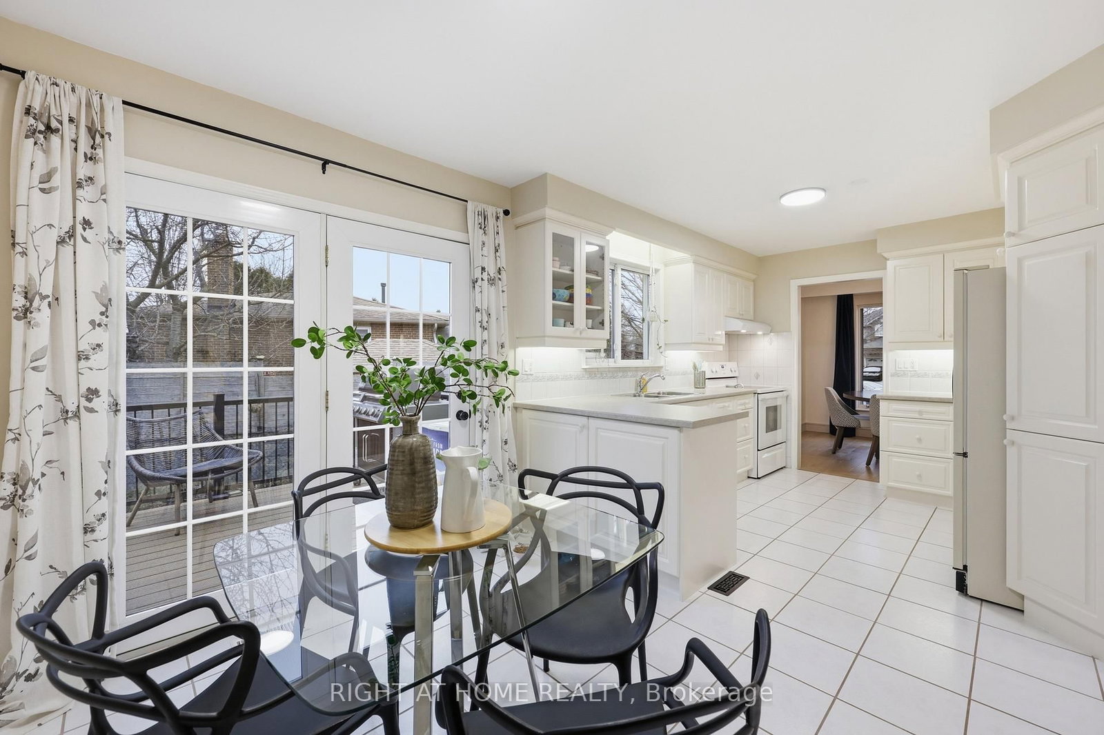 Detached House for sale at 50 Boulding Avenue, Hamilton, Ontario, L0R 2H3 - Waterdown - MLS: X12910464