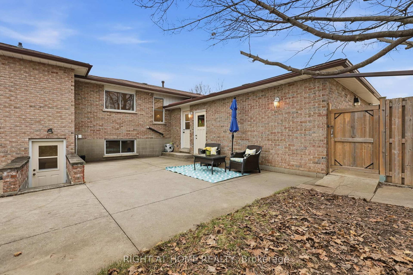 Detached House for sale at 50 Boulding Avenue, Hamilton, Ontario, L0R 2H3 - Waterdown - MLS: X12910464