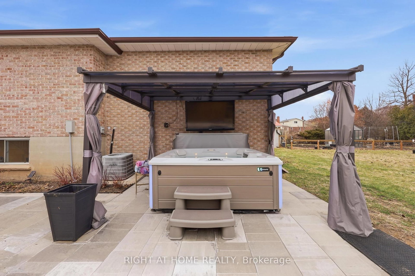 Detached House for sale at 50 Boulding Avenue, Hamilton, Ontario, L0R 2H3 - Waterdown - MLS: X12910464