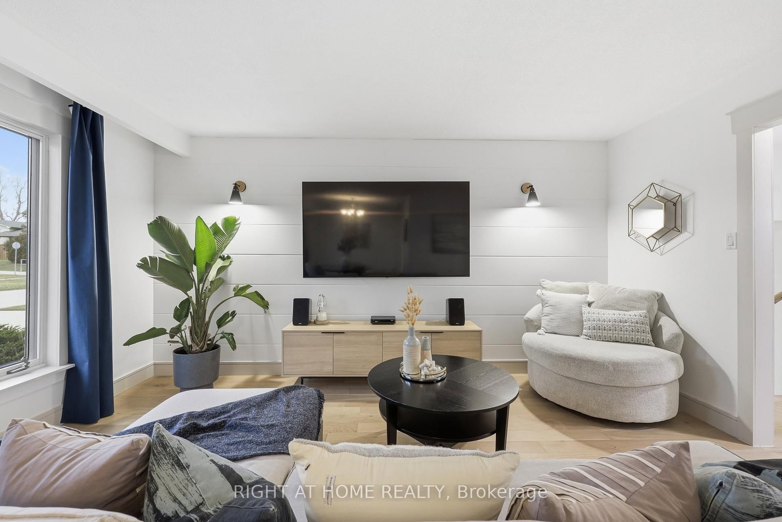 Detached House for sale at 50 Boulding Avenue, Hamilton, Ontario, L0R 2H3 - Waterdown - MLS: X12910464